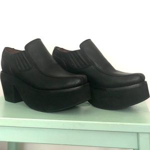 NaNa X Solestruck - Bernadette - sold out!